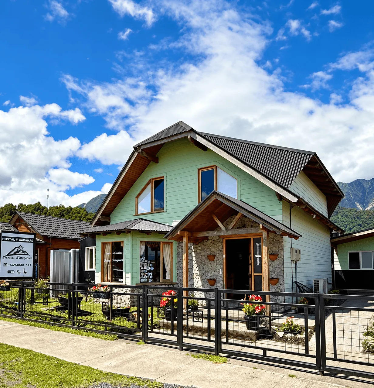 Hostal Paraíso Patagónico en Chaitén, Carretera Austral - fachada principal